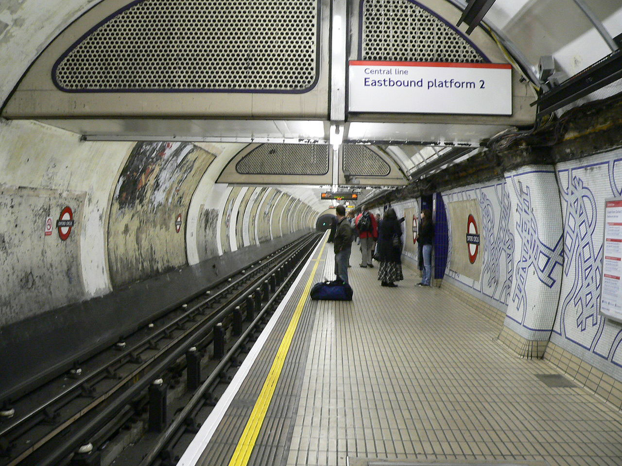Stacja Oxford Circus, 2005 rok.